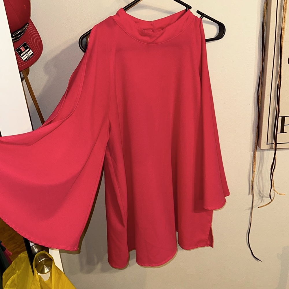 Pink, split-sleeve top!